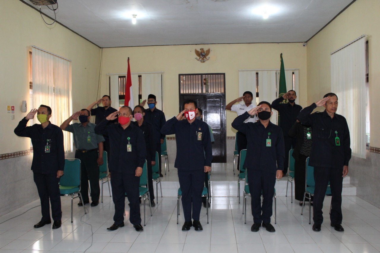 HUT MARI 20 6