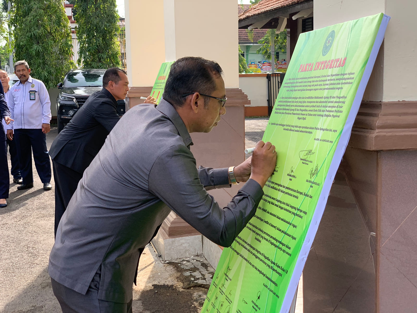 Pakta Integritas Komitmen Bersama 1