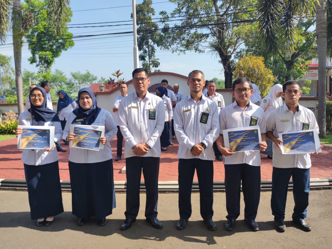 PegawaiTeladan 131025 3